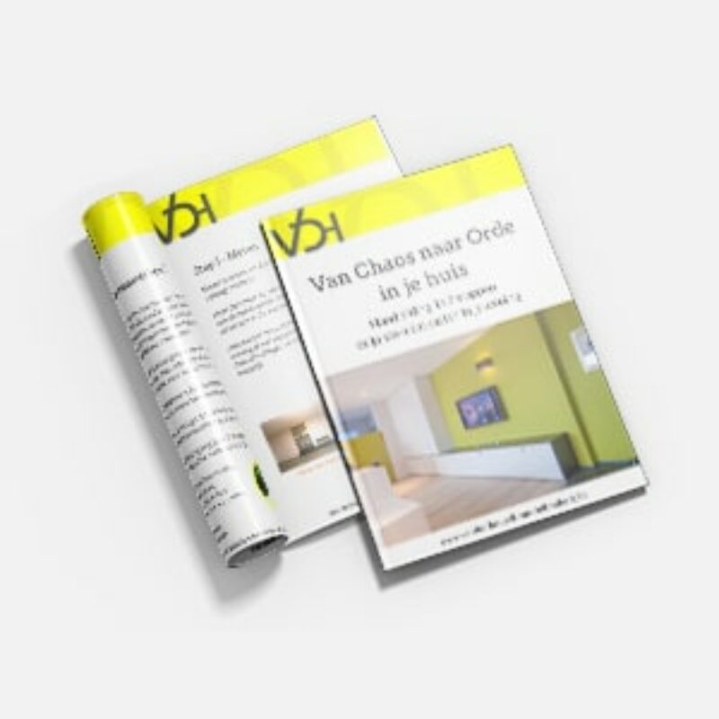 Magazine_Mockup-300px-min (1)